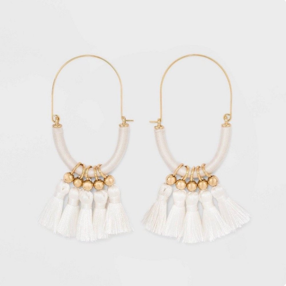 NWT SUGARFIX by BaubleBar White Bold Fringe Hoop Earrings Monochrome Tassels